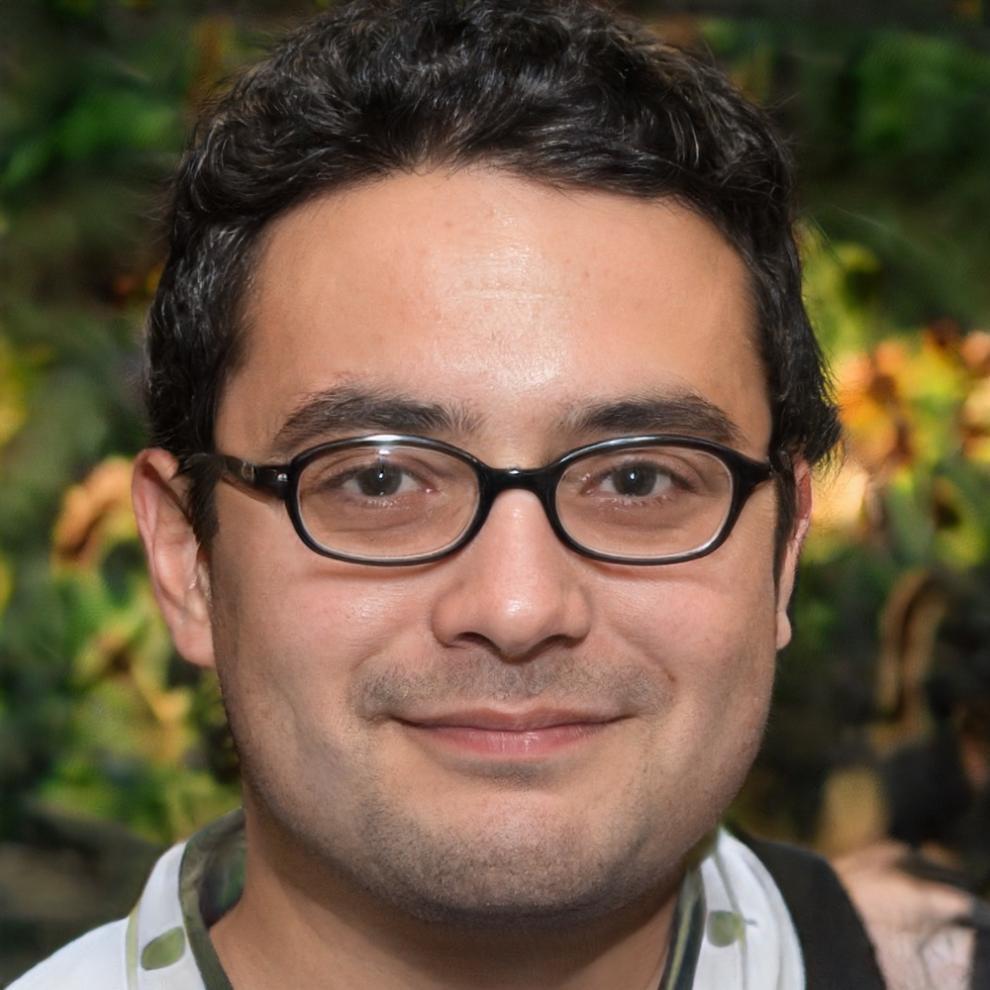 Portrait de Damien Rousseau, expert en planification financière personnelle